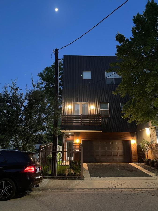 N-E-G Skai Midtown Of Houston Villa Екстериор снимка