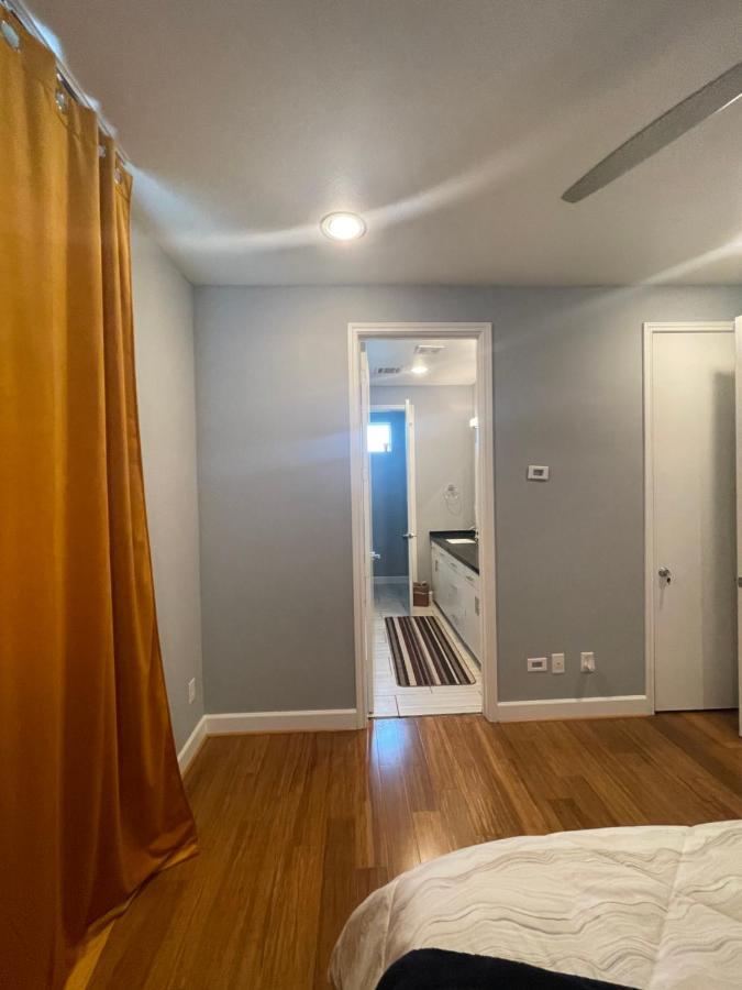 N-E-G Skai Midtown Of Houston Villa Екстериор снимка