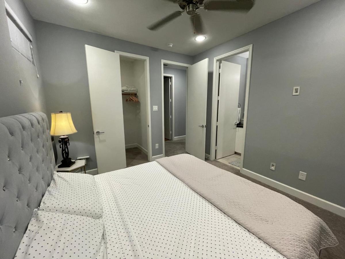 N-E-G Skai Midtown Of Houston Villa Екстериор снимка