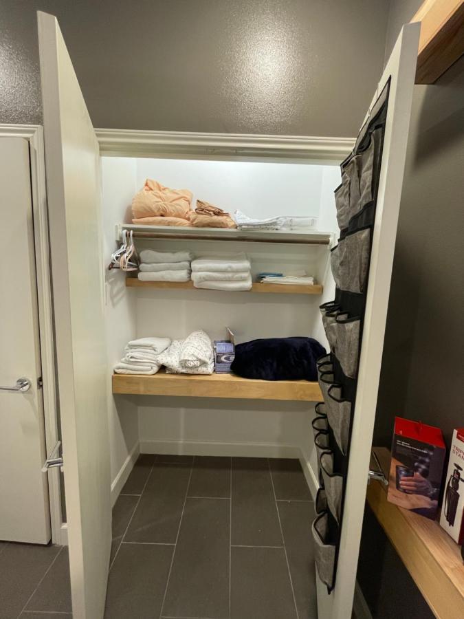 N-E-G Skai Midtown Of Houston Villa Екстериор снимка