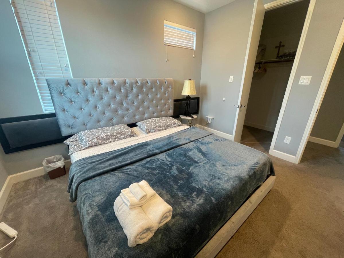 N-E-G Skai Midtown Of Houston Villa Екстериор снимка
